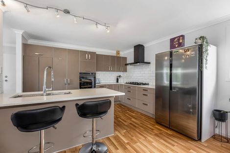 Photo of property in 107 Kenmore Street, Newlands, Wellington, 6037