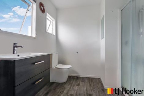 Photo of property in 2/21 Takanini Road, Takanini, 2112