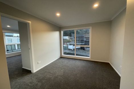 Photo of property in 24 Koreke Close, Kenepuru, Porirua, 5022