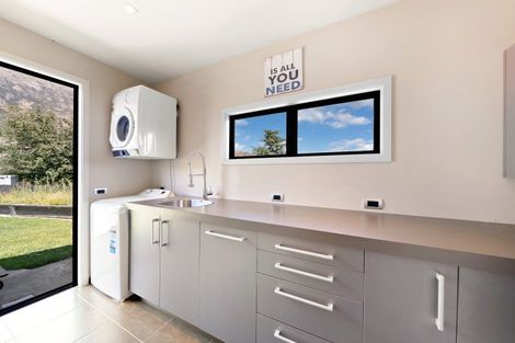 Photo of property in 38 Rere Road, Lake Hayes, Queenstown, 9304