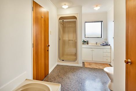 Photo of property in 16 Birdwood Road, Waterloo, Lower Hutt, 5011