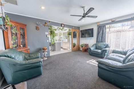 Photo of property in 1 Regent Street, Waimate, 7924