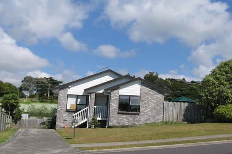 Photo of property in 10 Ian Sage Avenue, Torbay, Auckland, 0630