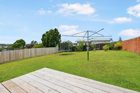 Photo of property in 25 Japonica Drive, Beach Haven, Auckland, 0626