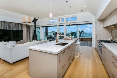 Photo of property in 39 Gulf View Road, Murrays Bay, Auckland, 0630