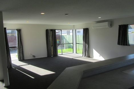 Photo of property in 22a Dunedin Street, Redwood, Christchurch, 8051