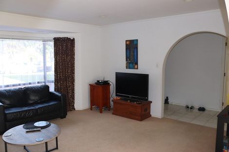 Photo of property in 35 Orangewood Drive, Northpark, Auckland, 2013