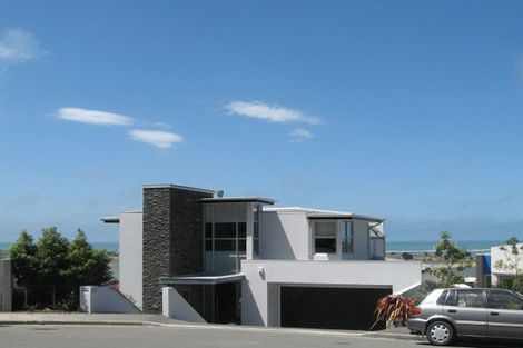 Photo of property in 22 Egnot Heights, Redcliffs, Christchurch, 8081