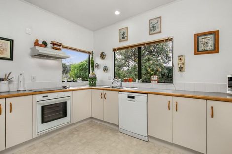 Photo of property in 10 Carnmore Place, Torbay, Auckland, 0630