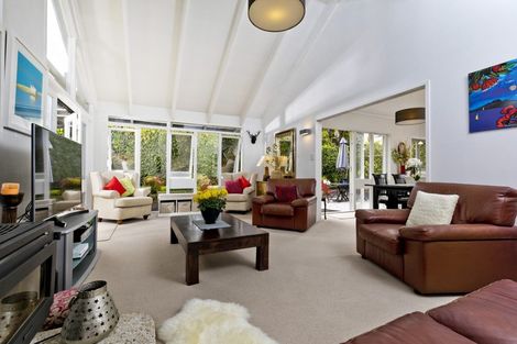 Photo of property in 4/44 Stanley Point Road, Stanley Point, Auckland, 0624