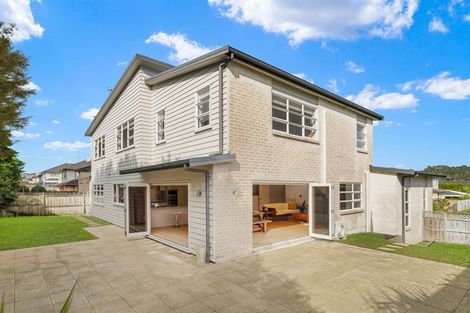 Photo of property in 55 Laurel Oak Drive, Schnapper Rock, Auckland, 0632