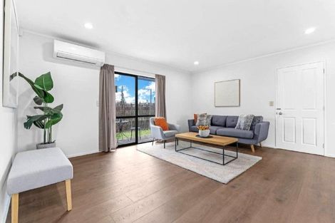 Photo of property in 3/17 Neta Grove, Henderson, Auckland, 0612