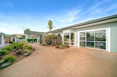 Photo of property in 11 The Anchorage, Sunnyhills, Auckland, 2010