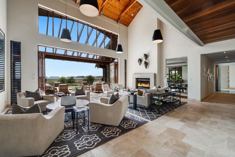 Photo of property in 42 Porterfield Road, Whitford, Howick, 2571