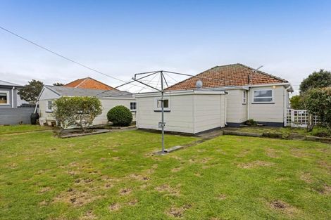 Photo of property in 5 Raleigh Street, Vogeltown, New Plymouth, 4310