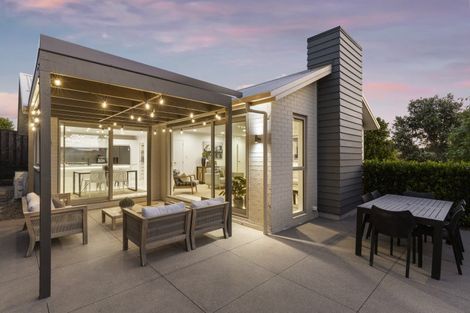 Photo of property in 14 Stockyard Crescent, Pukekohe, 2120