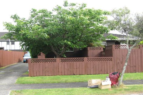 Photo of property in 9 Challen Close, Conifer Grove, Takanini, 2112