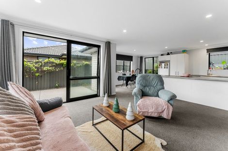 Photo of property in 8 Wai Huri Place, Omokoroa, 3114