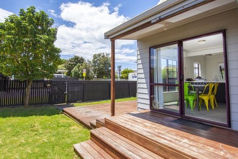 Photo of property in 16a Simpson Road, Papamoa Beach, Papamoa, 3118