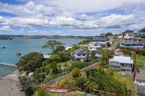 Photo of property in 77 Wallis Street, Raglan, 3225