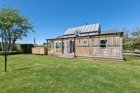 Photo of property in 5 Wynyard Street, Normanby, Hawera, 4614