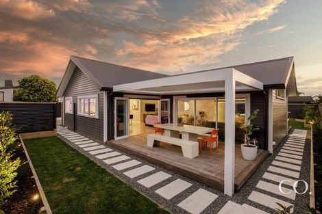 Photo of property in 28 Araroa Place, Papamoa Beach, Papamoa, 3118