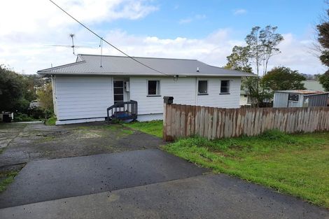 Photo of property in 50 Parrs Cross Road, Henderson, Auckland, 0612