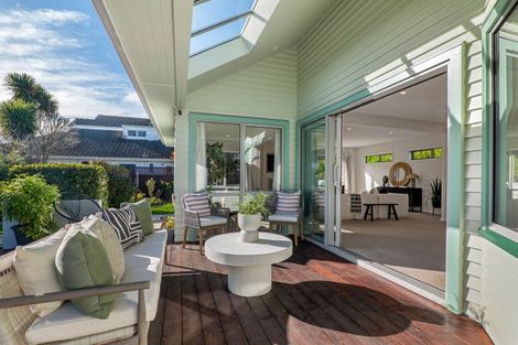 Photo of property in 100 Memorial Avenue, Ilam, Christchurch, 8053