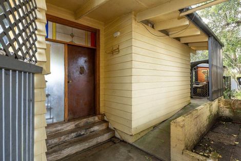 Photo of property in 31 Taipari Road, Te Atatu Peninsula, Auckland, 0610