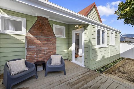 Photo of property in 42 Hine Street, New Plymouth, 4310