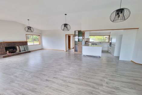 Photo of property in 645 Ponga Road, Opaheke, Papakura, 2584