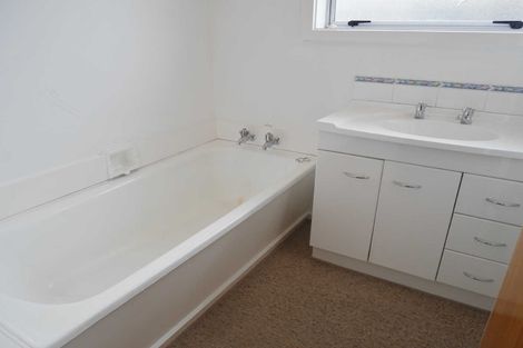 Photo of property in 32 Reynolds Avenue, Bishopdale, Christchurch, 8053