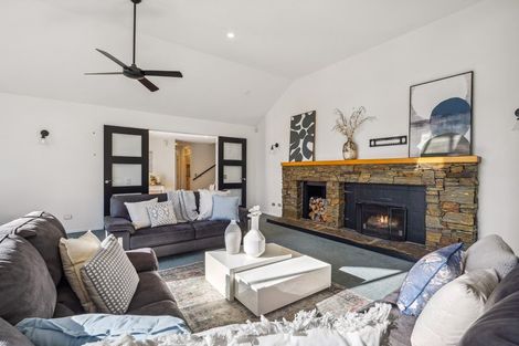 Photo of property in 32 Pisa Moorings Road, Mount Pisa, Cromwell, 9383