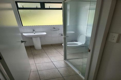 Photo of property in 20 Te Hoe Grove, Pinehill, Auckland, 0632