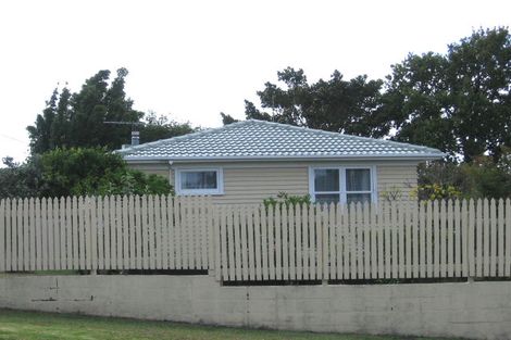 Photo of property in 6 Fairclough Road, Beach Haven, Auckland, 0626