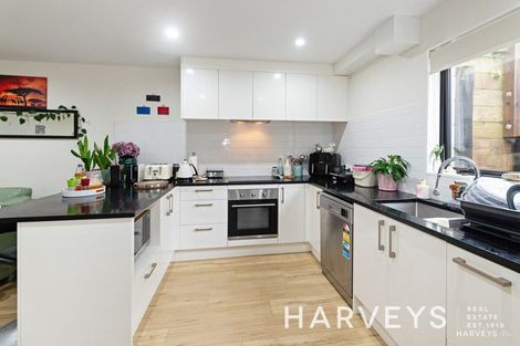 Photo of property in 71a Fruitvale Road, New Lynn, Auckland, 0600