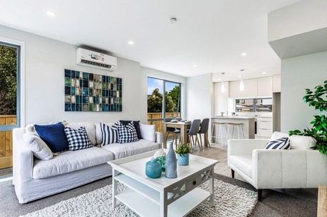 Photo of property in 2/51 Wharf Road, Te Atatu Peninsula, Auckland, 0610