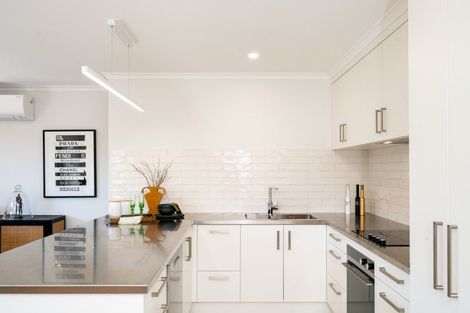 Photo of property in 50a Napier Road, Havelock North, 4130