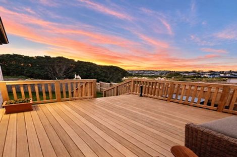 Photo of property in 38 Whakairo Crescent, Gulf Harbour, Whangaparaoa, 0930