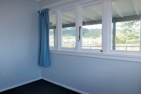 Photo of property in 129 Arawhata Road, Paraparaumu, 5032