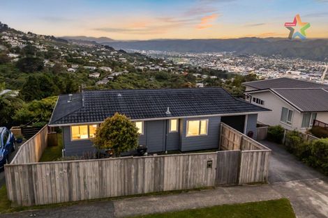 Photo of property in 67 Cypress Drive, Maungaraki, Lower Hutt, 5010