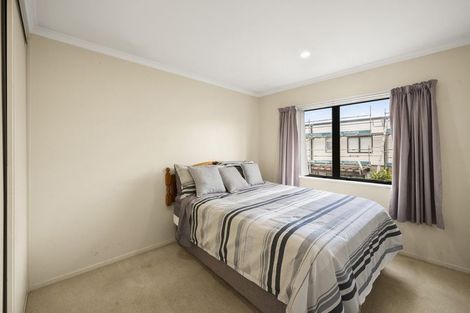 Photo of property in 5/17 Harbour View Road, Te Atatu Peninsula, Auckland, 0610