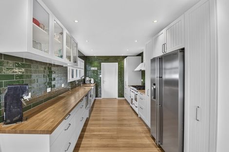 Photo of property in 250 Centreway Road, Orewa, 0931