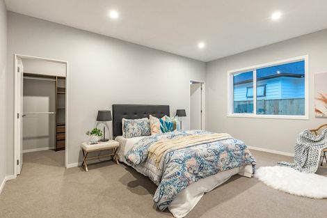 Photo of property in 17 Konoba Avenue, Kumeu, 0810