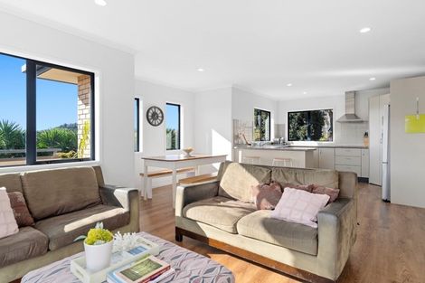 Photo of property in 74 Kinloch Way, Bethlehem, Tauranga, 3110