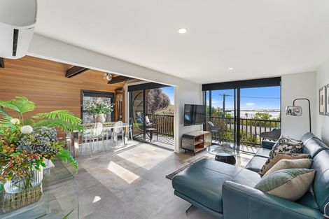 Photo of property in 2/80 Mccormacks Bay Road, Mount Pleasant, Christchurch, 8081