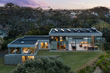 Photo of property in 76 Cliff Road, Torbay, Auckland, 0630