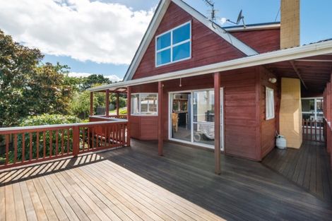 Photo of property in 18 Waari Avenue, Sunnyvale, Auckland, 0612