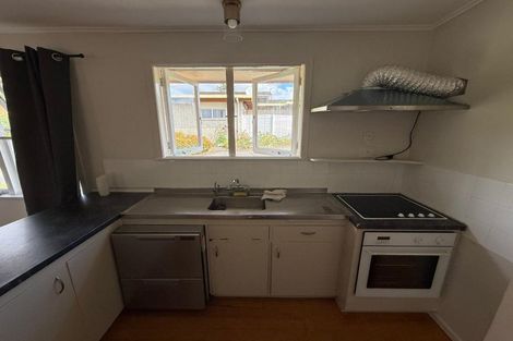 Photo of property in 18 Renwick Street, Papakura, 2110