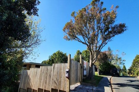 Photo of property in 2/9 Lingham Crescent, Torbay, Auckland, 0630